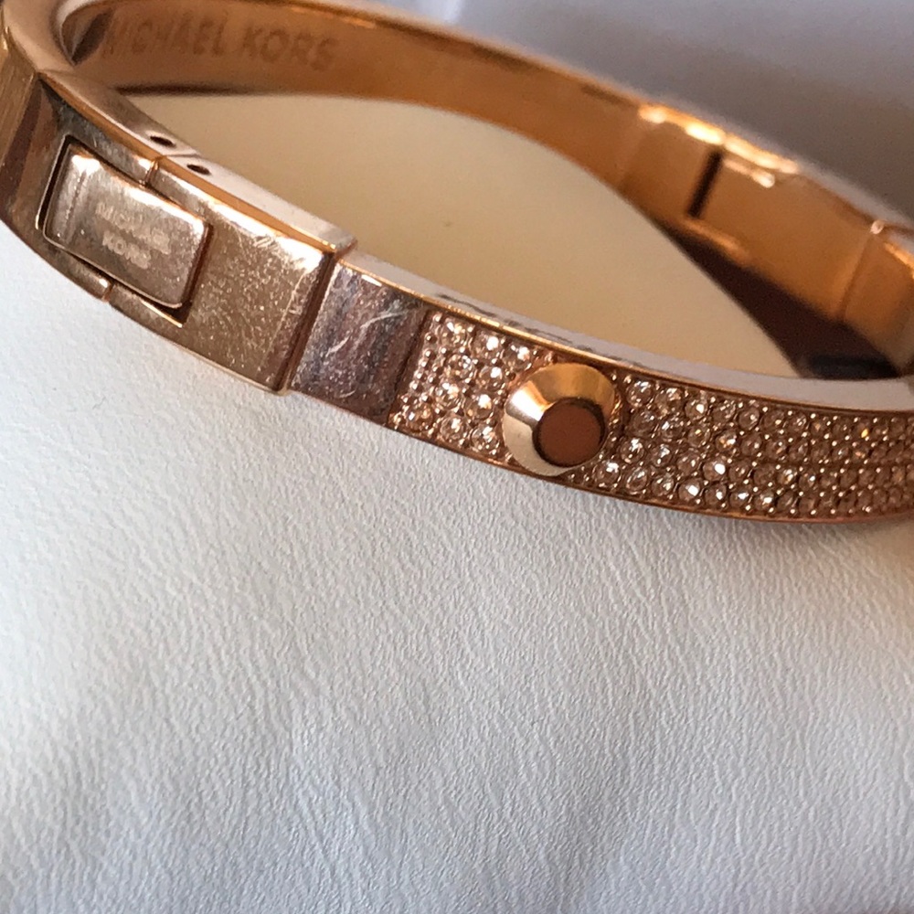 Authentic Michael Kors Bracelet Set in Rose Gold - Picture 5 of 12